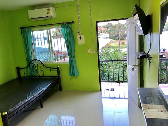 Condo — photo 2