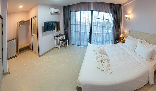 Condo — photo 2