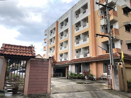 Condo — photo 1