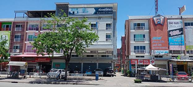 Condo · Bang Khun Thian, bangkok — photo 3
