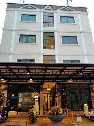Condo · Bang Kapi, bangkok — photo 1