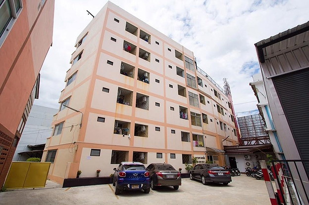 Condo — photo 2