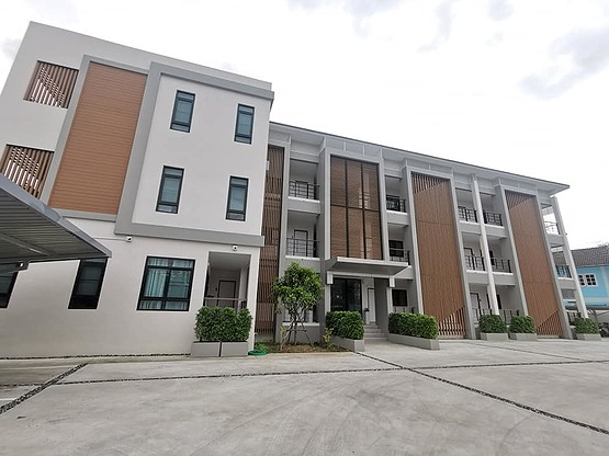 Condo — photo 1