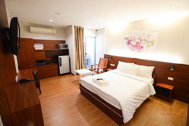 Condo · Bang Rak, bangkok — photo 3