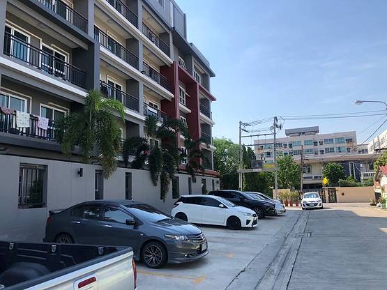 Condo · Wang Thonglang, bangkok — photo 3