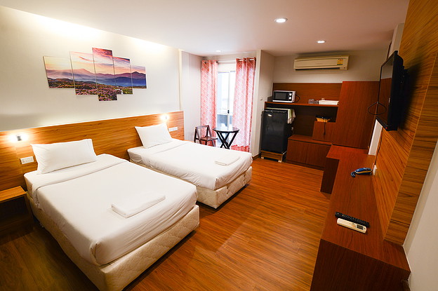 Condo · Bang Rak, bangkok — photo 2
