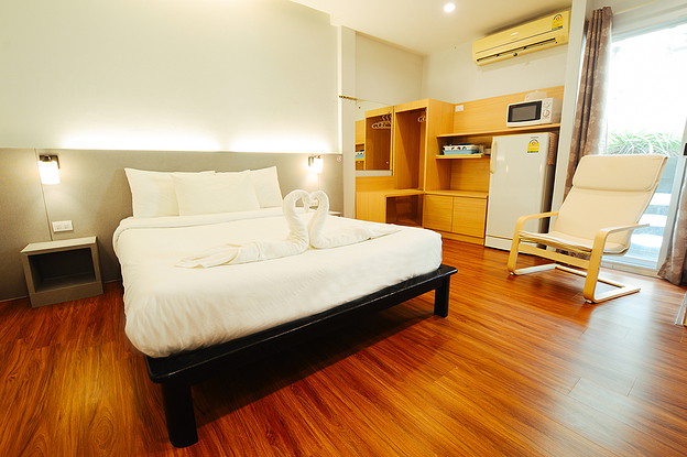 Condo · Bang Rak, bangkok — photo 1