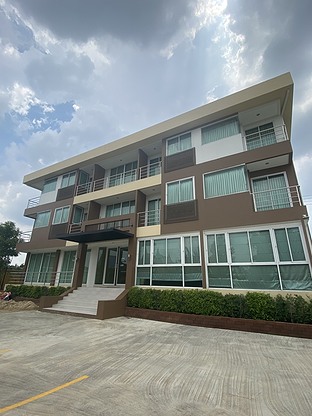 MC  Residence — photo 2