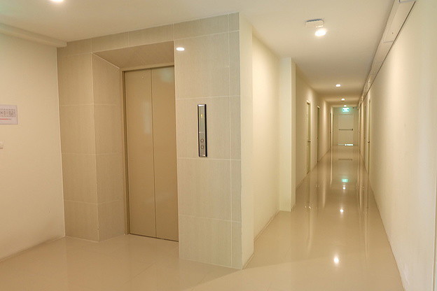 Condo · Wang Thonglang, bangkok — photo 5