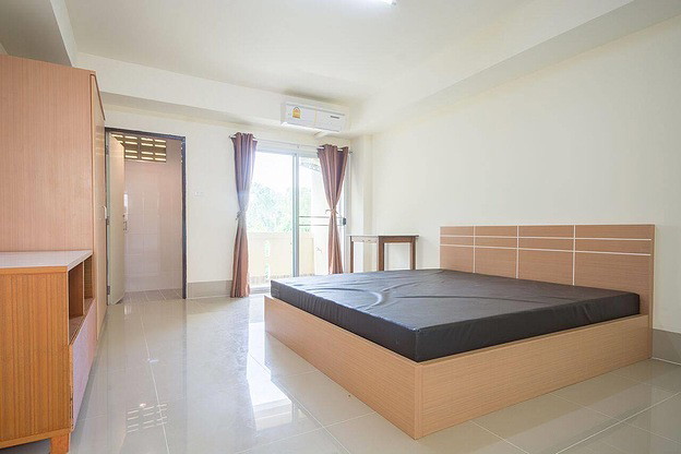 Condo · Mueang Chon Buri, chon_buri — photo 1