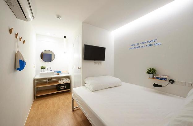 Condo · Bang Rak, bangkok — photo 2