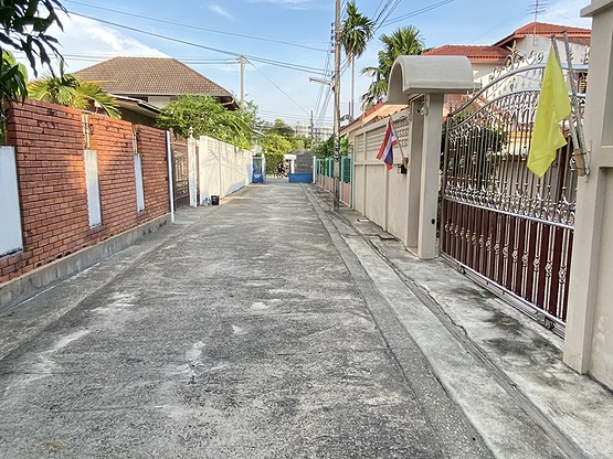 Condo · Mueang Nonthaburi — photo 1