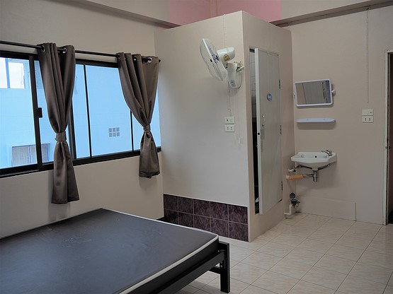 Condo · Mueang Chon Buri, chon_buri — photo 2