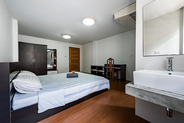 Condo · Khlong San, bangkok — photo 2