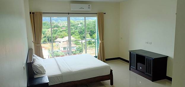 Condo — photo 2