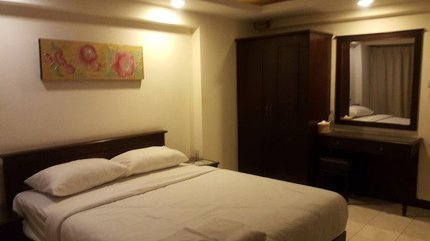 Condo · Wang Thonglang, bangkok — photo 2