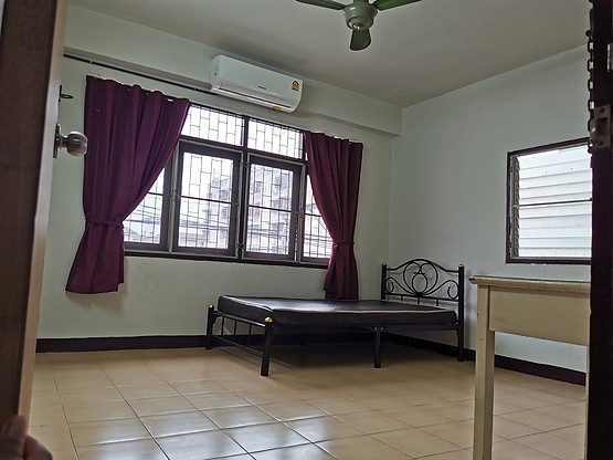 Condo · Wang Thonglang, bangkok — photo 2