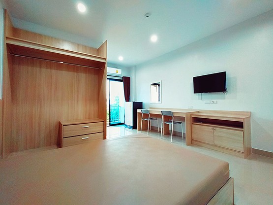 Condo — photo 2