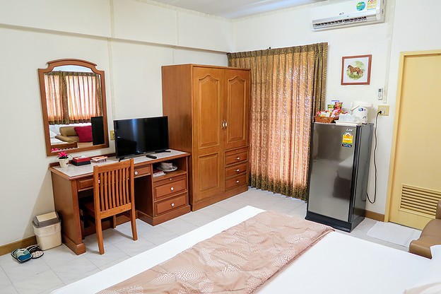 Condo · Huai Khwang, bangkok — photo 3