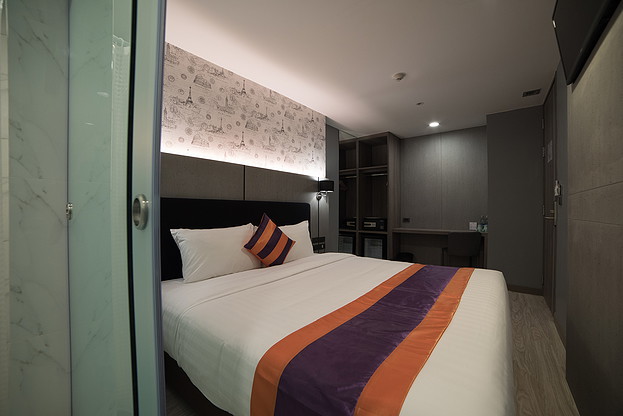 Condo · Watthana, bangkok — photo 2
