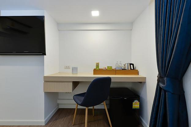 Condo · Khlong Toei, bangkok — photo 2
