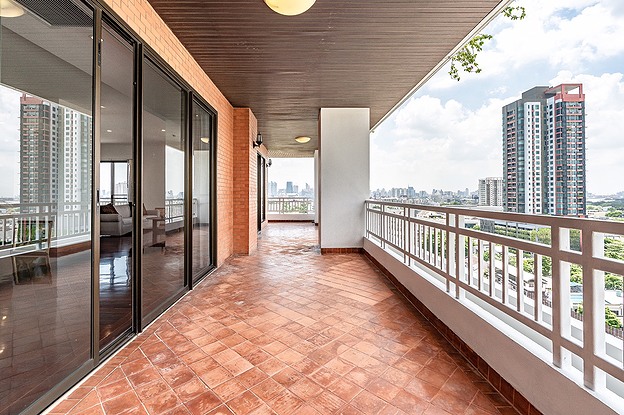 Condo · Sathon, bangkok — photo 1