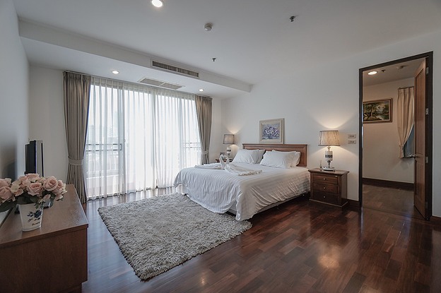 Condo · Sathon, bangkok — photo 2