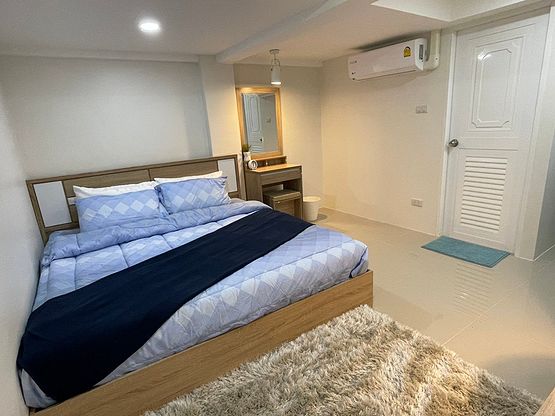 Condo · Bangkok Noi, bangkok — photo 2