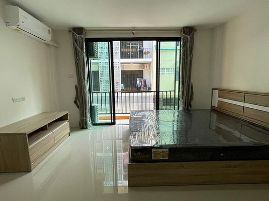 Condo · Bangkok Noi, bangkok — photo 5
