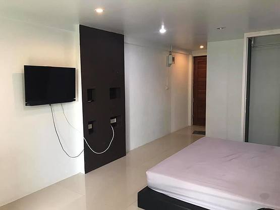 Condo — photo 3