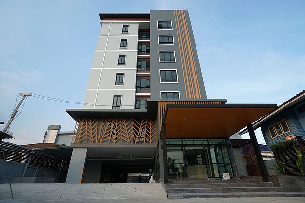 Condo · Mueang Samut Prakan — photo 2