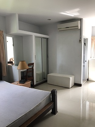 Saiyuan apartment