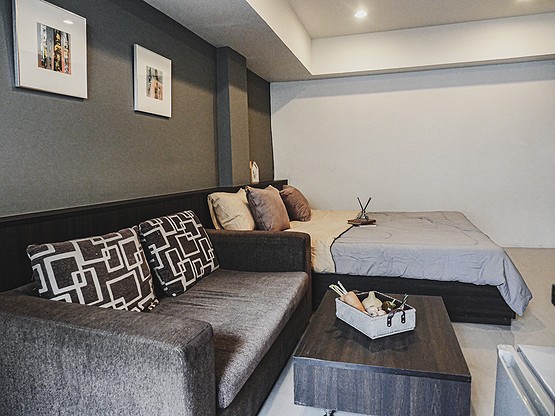 Condo · Huai Khwang, bangkok — photo 1