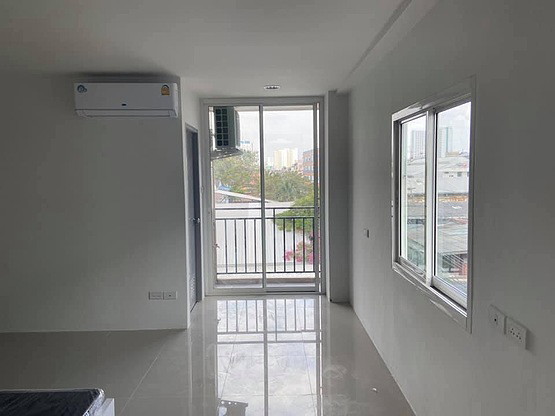 Condo · Yan Nawa, bangkok