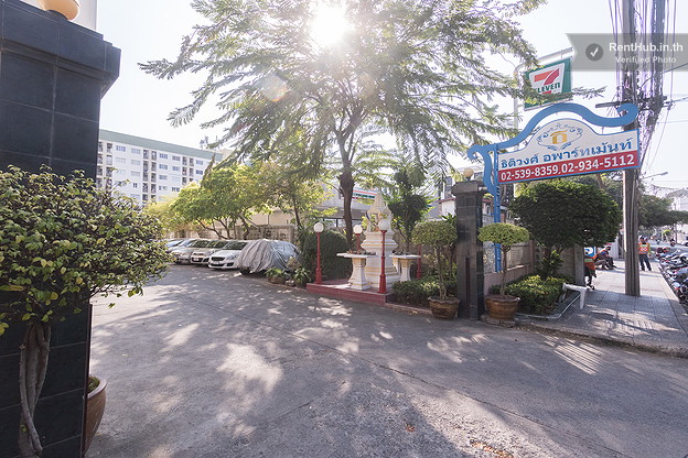 Condo · Wang Thonglang, bangkok — photo 2