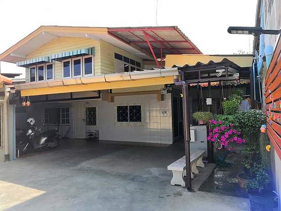 F Home — photo 2