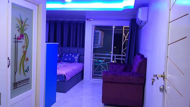 Condo — photo 2