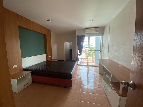 Condo · Bang Na, bangkok — photo 1