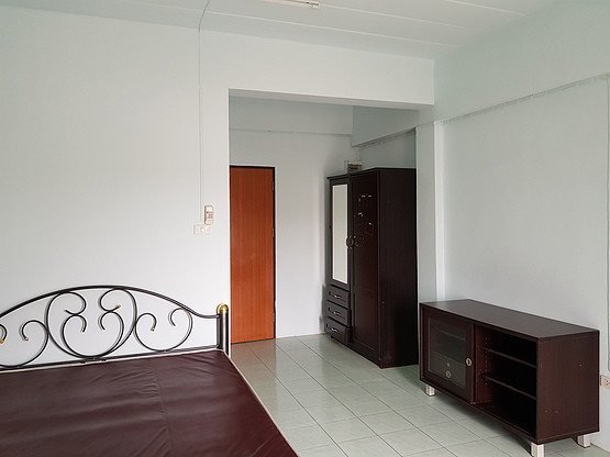 Condo — photo 3