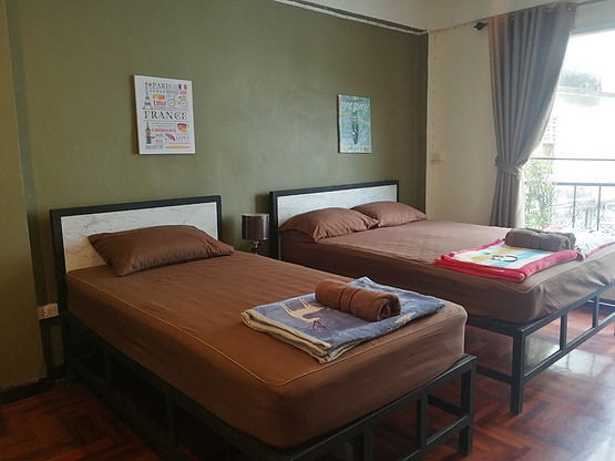 Ratchathewi house — photo 3