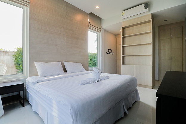 Condo — photo 5