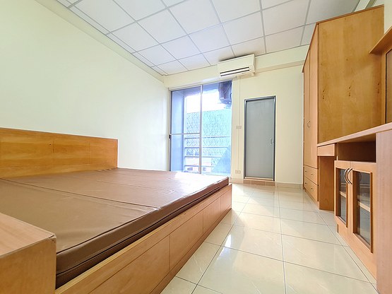 Condo · Khlong Toei, bangkok — photo 2