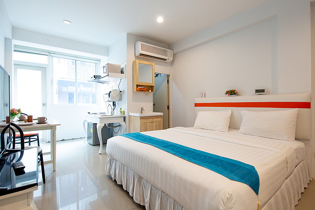 Condo · Khlong Toei, bangkok — photo 1