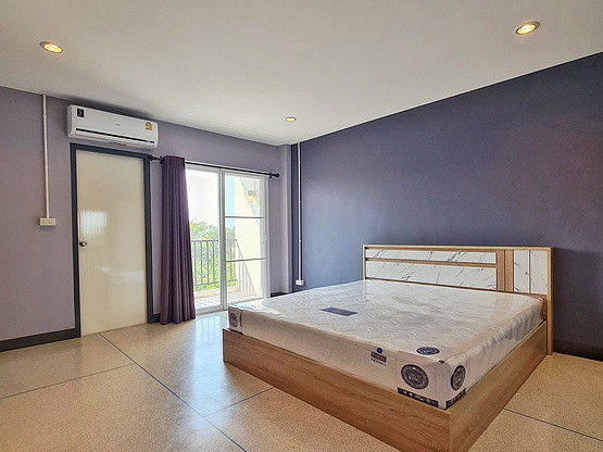 Condo — photo 2