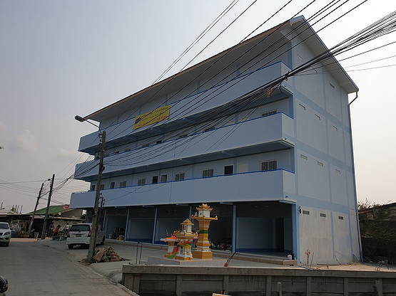 Condo — photo 1