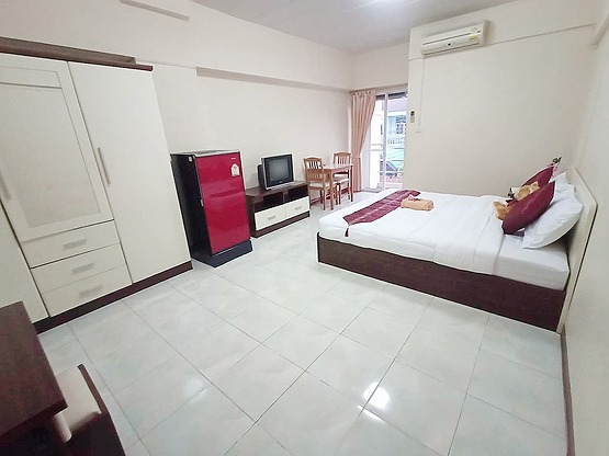 Condo · Phra Khanong, bangkok — photo 3