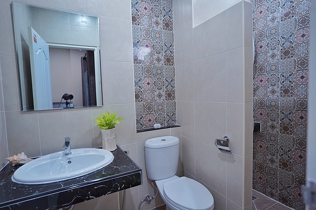 Condo — photo 5