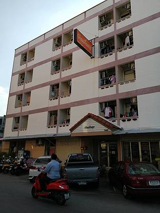 Condo · Wang Thonglang, bangkok — photo 1