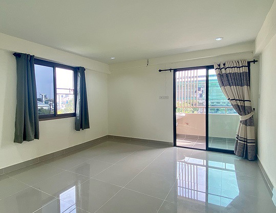 Condo · Mueang Samut Prakan — photo 2