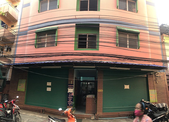 Condo · Wang Thonglang, bangkok — photo 1